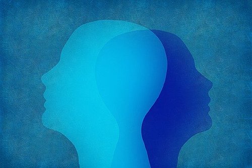 Bild: geralt/pixabay.com/CC 0 Grafik zweier blauer Köpfe im Profil